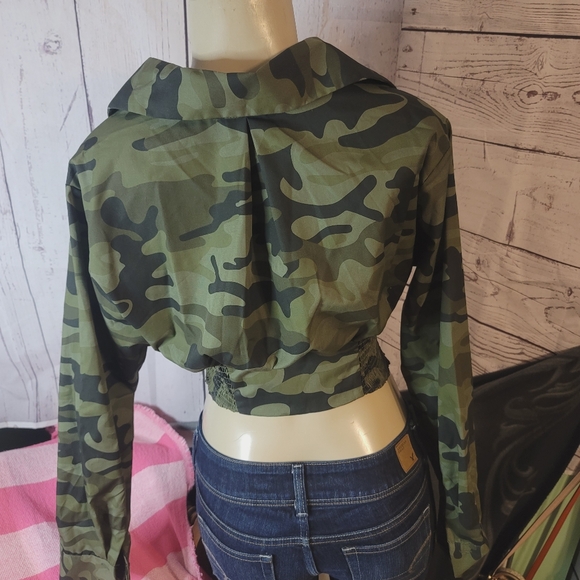 Jolie & Joy XL Camo Long Sleeve Button up - Picture 5 of 8